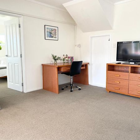 Your Home In Cockle Bay オークランド エクステリア 写真